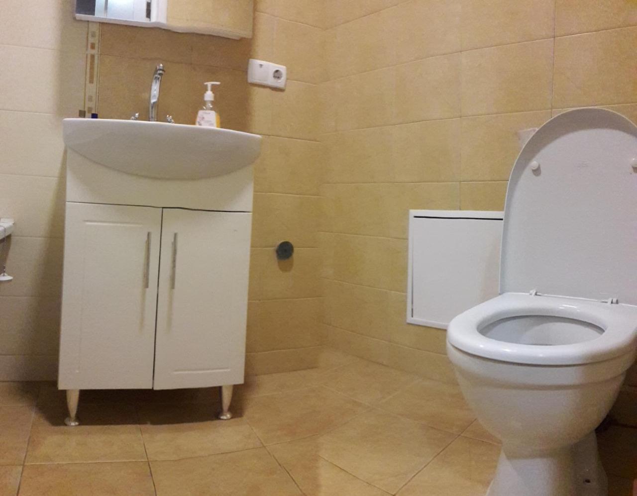 Квартира Возле Автовокзала Rivne Dış mekan fotoğraf